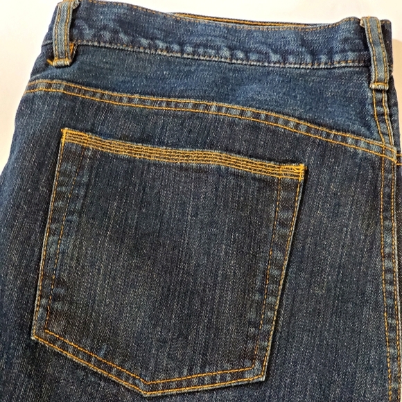 Van Heusen Studio Men's classic straight-leg style 100% Cotton Denim Jeans 38x32 - Picture 6 of 8